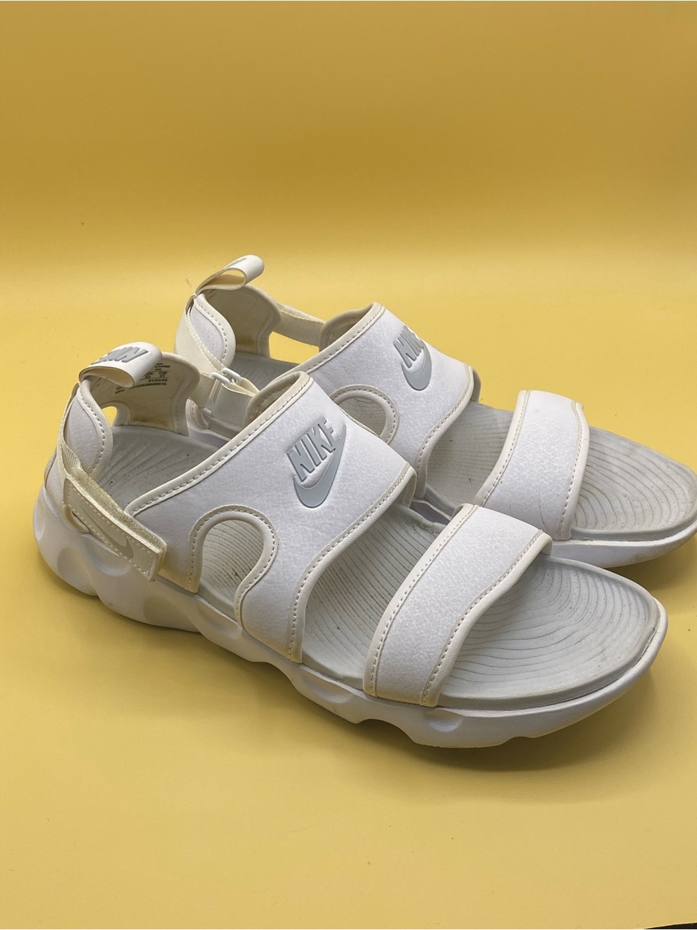 Nike White Hook-and-Loop Sport Sandals - Picture 1 of 4